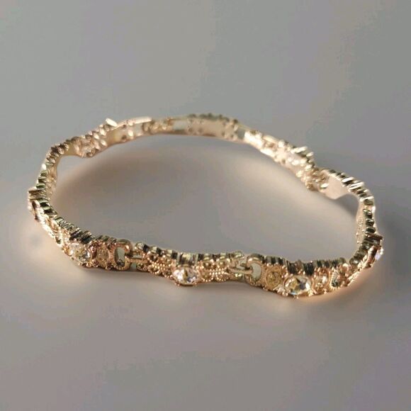 Avon Silver Tone Tennis Bracelet  Rhinestone With Exteneder - Picture 1 of 11